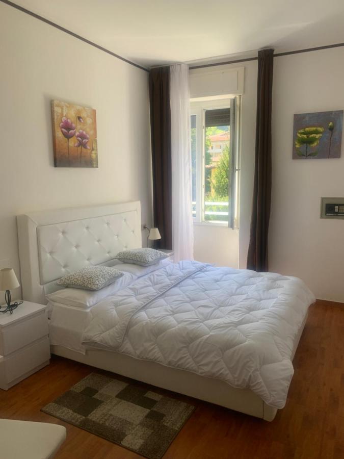 Albergo Al Lago Anfo Exterior photo