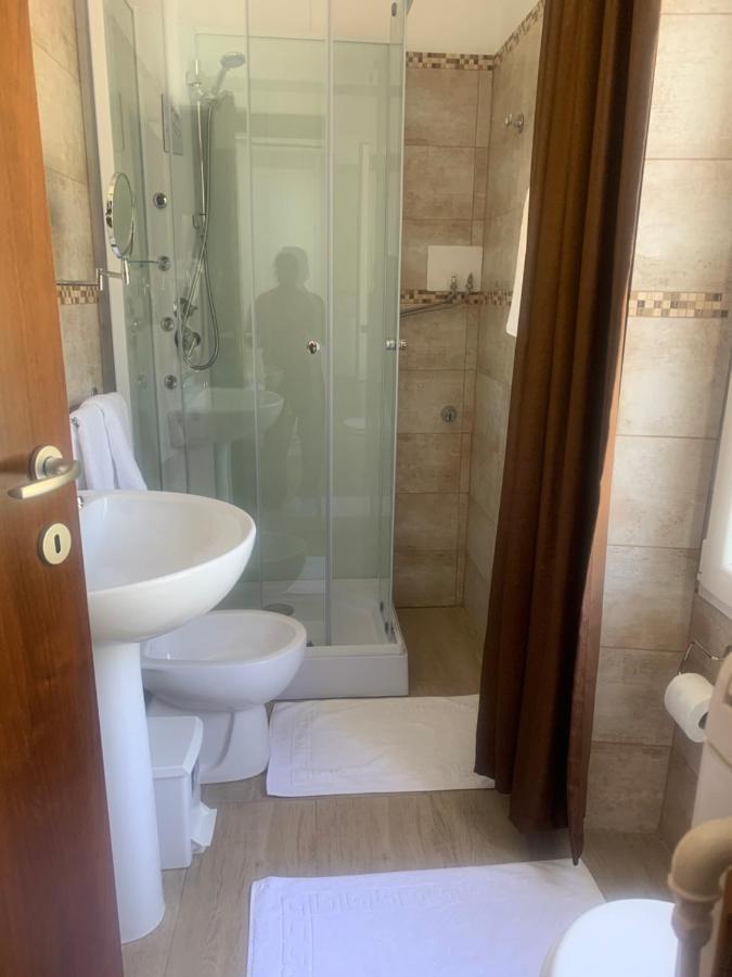 Albergo Al Lago Anfo Exterior photo