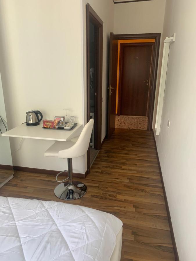 Albergo Al Lago Anfo Exterior photo