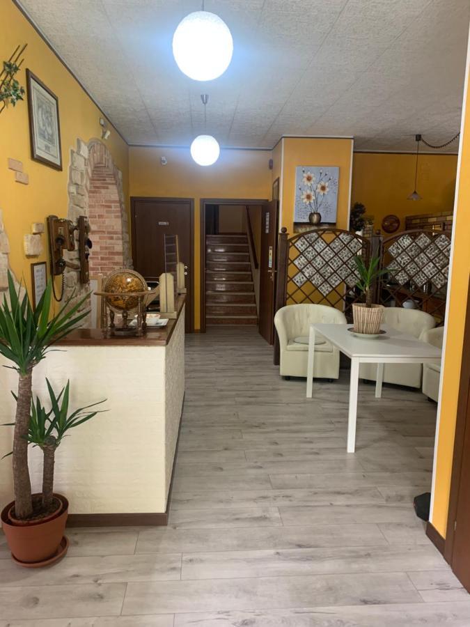 Albergo Al Lago Anfo Exterior photo