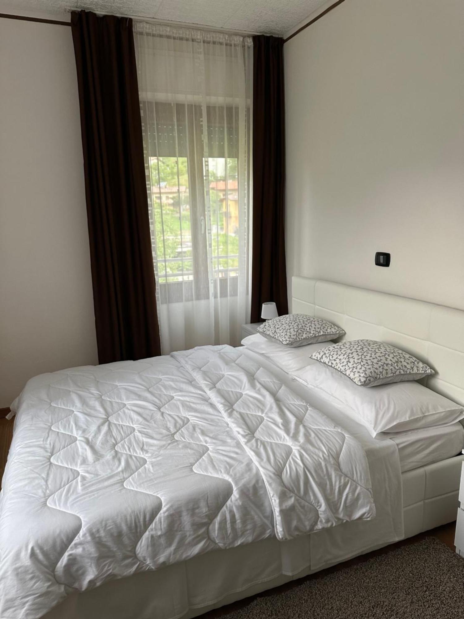 Albergo Al Lago Anfo Exterior photo