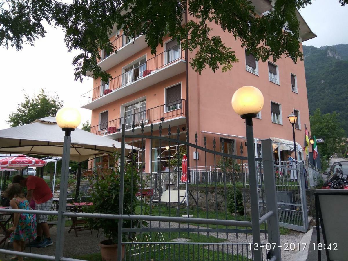 Albergo Al Lago Anfo Exterior photo
